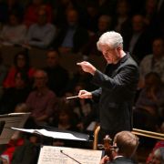 Edward Gardner conducts the London Philharmonic Orchestra &copy; Mark Allan