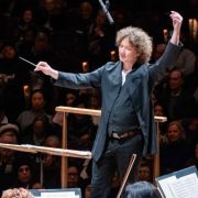 Santtu-Matias Rouvali conducts the New York Philharmonic &copy; Brandon Patoc
