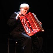 Pauline Oliveros, 2012 &copy; Pinar Temiz - https://www.flickr.com/photos/pinartemiz/6931630363/, CC BY-SA 2.0