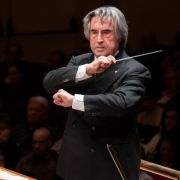 Riccardo Muti conducts the Vienna Philharmonic &copy; Chris Lee