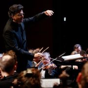 Michael Sanderling dirige le Luzerner Sinfonieorchester &copy; Caroline Doutre / Festival de Pâques