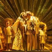 Julia Bullock (Cleopatra), Gerald Finley (Antony) and Paul Appleby (Caesar) &copy; Karen Almond | Met Opera