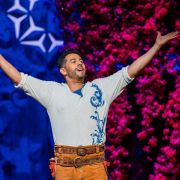 Germán Olvera (Figaro) &copy; Glyndebourne Productions Ltd | Tristram Kenton