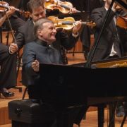 Sir Stephen Hough, Elim Chan and the Sydney Symphony Orchestra © Craig Abercrombie