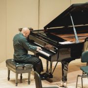 Stewart Goodyear at pre-concert chamber performance &copy; Allan Cabral, courtesy of the TSO