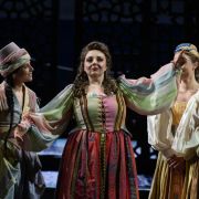 Chiara Amarù (Isabella) and ensemble &copy; Fabrizio Sansoni | Teatro dell’Opera di Roma