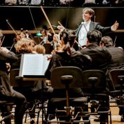 Klaus Mäkelä dirige l'Orchestre de Paris &copy; Mathias Benguigui