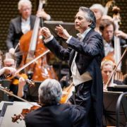Jun Märkl conducts the Residentie Orkest, The Hague &copy; Wouter Vellekoop (2022)