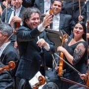 Gustavo Dudamel and the Simón Bolívar Symphony Orchestra &copy; Sisi Burn