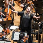 Simone Young conducts the Sydney Symphony Orchestra &copy; Jay Patel (2018)