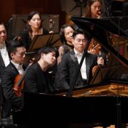 Yekwon Sunwoo and the Hong Kong Philharmonic &copy; Seoul Arts Center