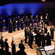 Nigel Short conducts Tenebrae at the Elbphilharmonie &copy; Carolin Windel