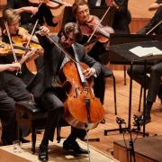 Daniel Müller-Schott and the Sydney Symphony Orchestra &copy; Sydney Symphony Orchestra (2022)