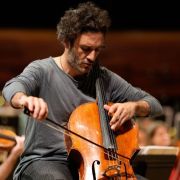 Nicolas Altstaedt en répétition avec l'Orchestre Philharmonique de Radio France &copy; Christophe Abramowitz / Radio France