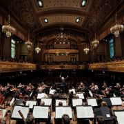 András Keller conducts Concerto Budapest &copy; Mudra László
