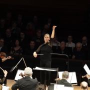 Mirga Gražinytė-Tyla conducting the Orchestre Philharmonique de Radio France &copy; Christophe Abramowitz | Radio France