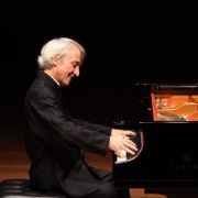 Jean-Efflam Bavouzet &copy; Da Ping Luo, courtesy Chamber Music Society of Lincoln Center