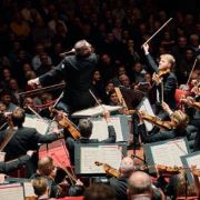 John Wilson conducts the Sinfonia of London &copy; Eduardus Lee
