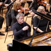 Paul Lewis and Concerto Budapest &copy; Mark Stedman | National Concert Hall
