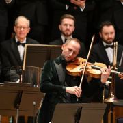 Antoine Tamestit and the London Symphony Chorus &copy; LSO | Mark Allan