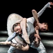 Nederlands Dans Theater 1 in Jiří Kylián's Mémoires d'Oubliettes &copy; Joris-Jan Bos