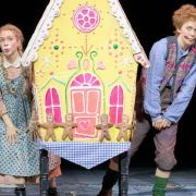 Maria Nazarova (Gretel) et Alma Neuhaus (Hansel) &copy; Wiener Staatsoper | Michael Pöhn