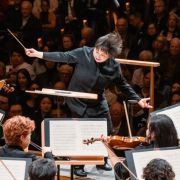 Xian Zhang conducts the New York Philharmonic &copy; Brandon Patoc