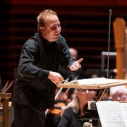 Yannick Nézet-Séguin conducts the Philadelphia Orchestra © Allie Ippolito