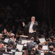 Frank Beermann dirige l'ONCT dans Schumann &copy; Romain Alcaraz
