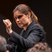 Delyana Lazarova al frente de la Orquesta Sinfónica de Galicia &copy; Orquesta Sinfónica de Galicia