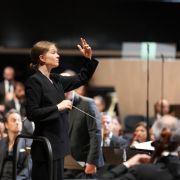 Mirga Gražinytė-Tyla dirige le War Requiem à la Philharmonie &copy; Christophe Abramowitz / Radio France
