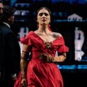 Ermonela Jaho (Violetta) and ensemble &copy; Fabrizio Sansoni | Teatro dell'Opera di Roma