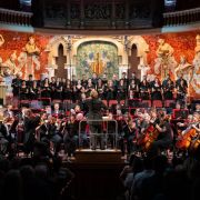The Chamber Chorus of the Palau de la Música with the Philharmonia Orchestra © Rachael Hacking