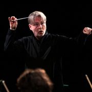 Esa-Pekka Salonen dirigiert das Verbier Festival Orchestra © Nicolas Brodard