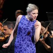 Rebecka Wallroth (Dorabella) © Anne du Chastel