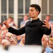 Euan Shields conducts The Hallé © Mo El-Fatih