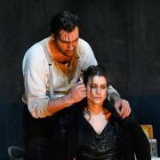 Jonathan Tetelman (Don José) und Asmik Grigorian (Carmen) &copy; SF | Virginia Rota