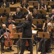 Finan Jones dirigiert The Constellation Orchestra and Choir &copy; Nikolai Wolff | fotoetage