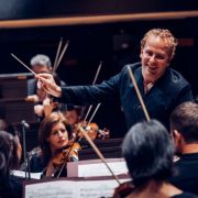 Yannick Nézet-Séguin dirige le Metropolitan Opera Orchestra aux Prem's &copy; Ava du Parc / Cheeese