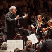 Manfred Honeck conducts the Pittsburgh Symphony Orchestra &copy; Jessie Kamp
