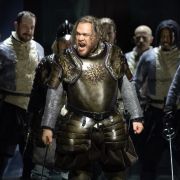 Quinn Kelsey (Macbeth) and chorus &copy; Marty Sohl | Met Opera