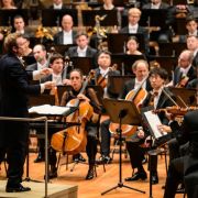 Daniel Harding conducts the Berliner Philharmoniker &copy; Bettina Stöß