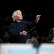 Sir Simon Rattle conducts the Bavarian Radio Symphony Orchestra &copy; BR | Astrid Ackermann