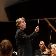 Esa-Pekka Salonen dirige l'Orchestre de Paris &copy; Franck Ferville