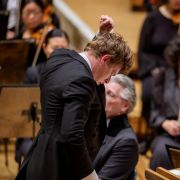 Klaus Mäkelä conducts the Chicago Symphony Orchestra &copy; Todd Rosenberg Photography