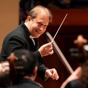 Ludovic Morlot conducts the Seattle Symphony © James Holt | The Seattle Symphony (2025)