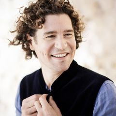 © Benjamin Ealovega