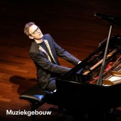 &copy; Melle Meivogel