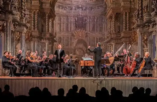 https://cdn.bachtrack.com/wfiles/225722-bayreuth-baroque-franco-fagioli--c--bayreuth-media--4-.webp